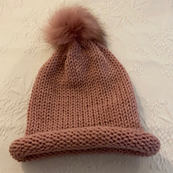 Accessories - New knitted beanie 🧶❄️☃️
